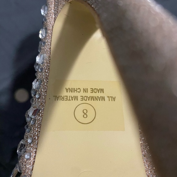 Sparkle Pumps - Picture 5 of 6